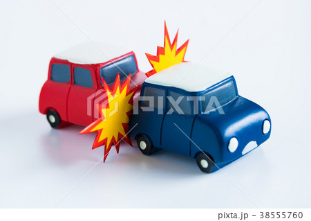 自動車事故 38555760