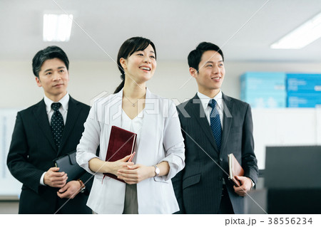 ビジネスシーン ビジネスシーン 38556234