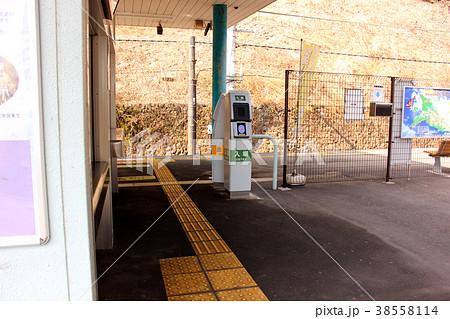 青梅線軍畑駅の改札口(2) 38558114