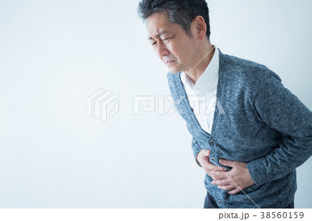 シニア　男性　腹痛 38560159