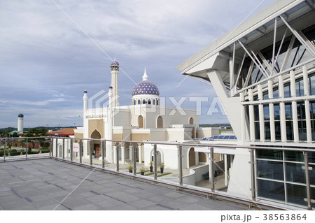 ブルネイの空の玄関口であるブルネイ国際空港 38563864