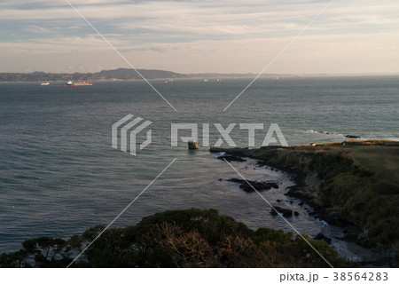 神奈川県　観音崎灯台からの景色　水中聴測所 38564283