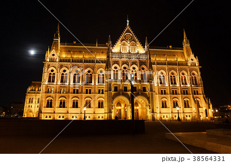 Hungarian Parliament Building At Full Moon Night Hungarian Parliament Building At Full Moon Night 38564331