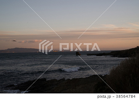 神奈川県 観音崎公園 水中聴側所 夕景1 神奈川県 観音崎公園 水中聴側所 夕景1 38564784