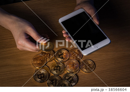 ビットコイン、仮想通貨、携帯電話、スマートフォン ビットコイン、仮想通貨、携帯電話、スマートフォン 38566604