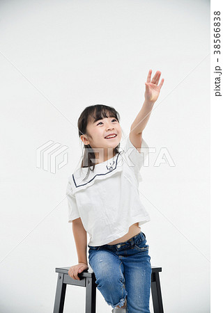 子供 少女 キャッチ 38566838
