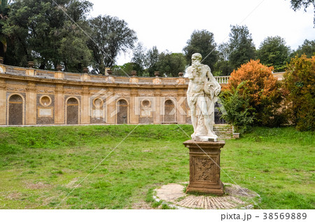 Antique ruined statue in park in Rome, Italy Antique ruined statue in park in Rome, Italy 38569889