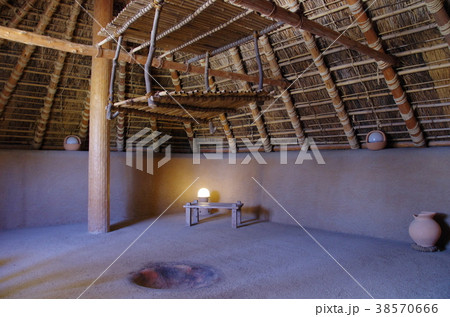 竪穴住居 竪穴住居 38570666