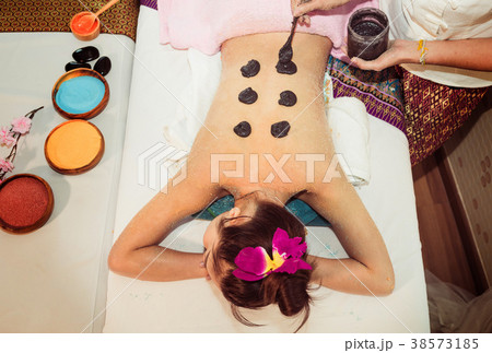 Young Girl get Thai massage for body therapy 38573185