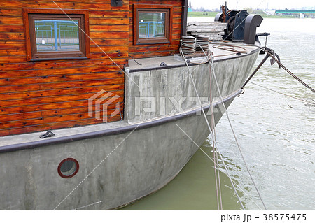 Concrete Ship 38575475