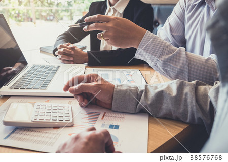 Business team meeting working with new startup project, discussi 38576768