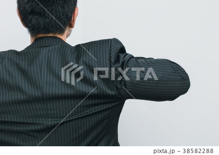 Business man back view action ready to go business Business man back view action ready to go business 38582288