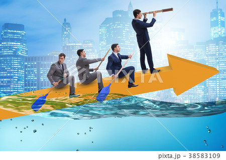 teamwork concept with businessmen on boatの写真素材 38583109 pixta