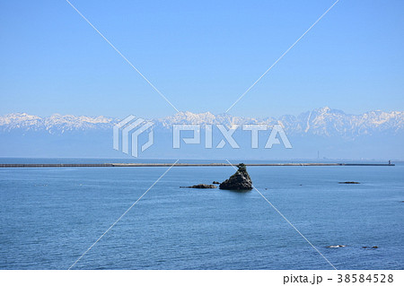 雨晴海岸 男岩 雨晴海岸 男岩 38584528