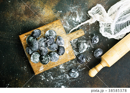 pelmeni 38585378