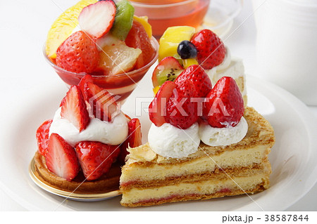 イチゴケーキ 38587844