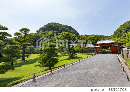 仙巌園 錫門 -錦江湾・桜島を庭園の景観とした名勝- 仙巌園 錫門 -錦江湾・桜島を庭園の景観とした名勝- 38592708