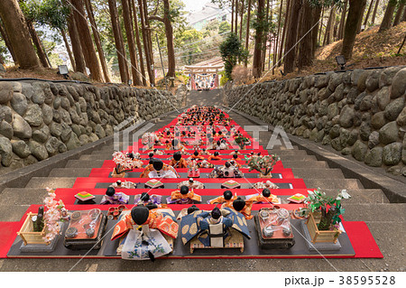 《静岡県》素盞嗚（スサノオ）神社雛段飾り 38595528