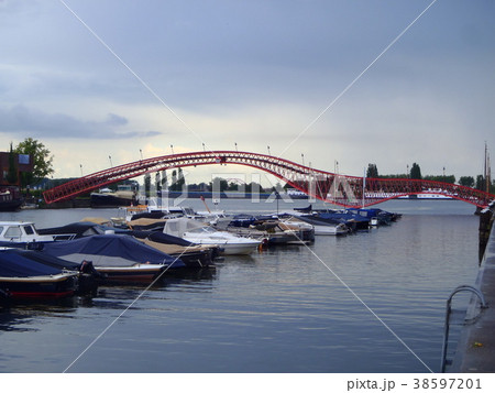 ピトン橋 38597201