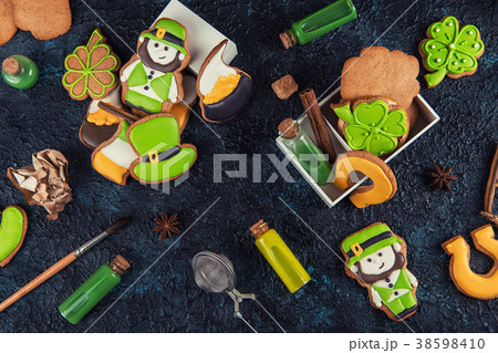 Gingerbreads cookies for Patrick's day Gingerbreads cookies for Patrick's day 38598410