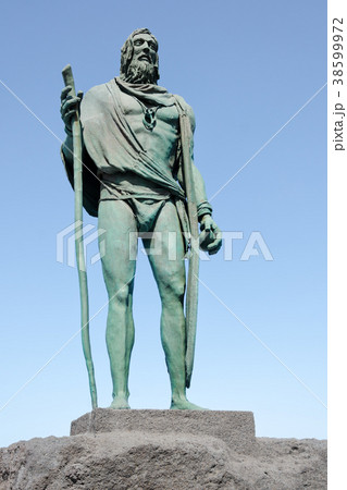 Statue of Pelinor, a Guanche chief or a mencey 38599972