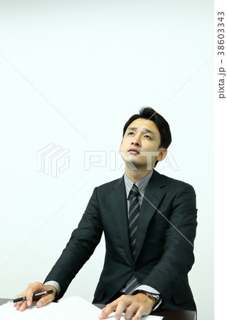 残業・疲労・ストレス 【男性会社員】 残業・疲労・ストレス 【男性会社員】 38603343