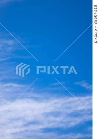 3月の空と雲 縦 3月の空と雲 縦 38604118