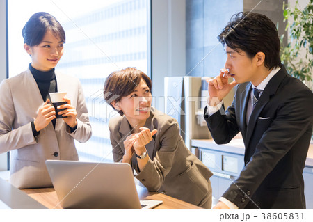 立ちミーティング 38605831