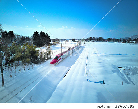 秋田新幹線こまち 38607695