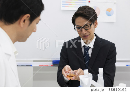 商品開発 製品開発 バイオ 会議 打ち合わせ ミーティング オフィス 商品開発 製品開発 バイオ 会議 打ち合わせ ミーティング オフィス 38610162