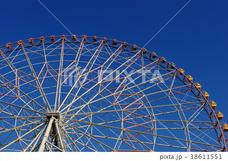 観覧車 葛西臨海公園 青空 ゴンドラの写真素材 観覧車 葛西臨海公園 青空 ゴンドラの写真素材