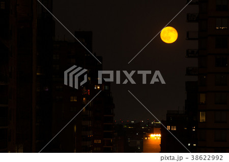 Red moon in NYC Red moon in NYC 38622992