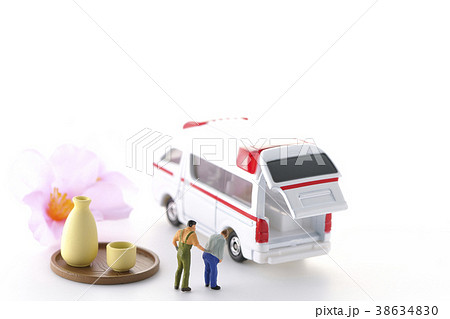 飲みすぎ注意 38634830