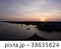 トンレサップ湖の夕日 38635624