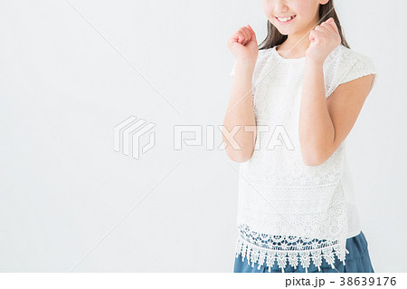 ワクワクする女の子 38639176