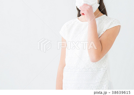 マスクをつけた女の子 マスクをつけた女の子 38639615