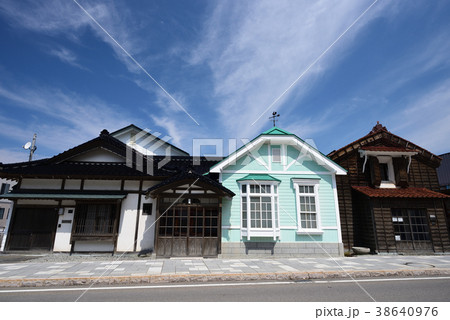 北海道江差町いにしえ街道の和洋折衷の建物の風景を撮影 38640976