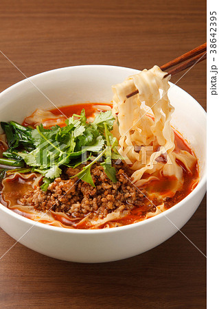 麻辣刀削麺 麻辣刀削麺 38642395