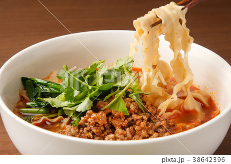 麻辣刀削麺 麻辣刀削麺 38642396