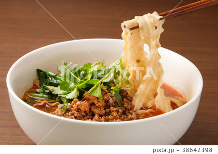 麻辣刀削麺 麻辣刀削麺 38642398
