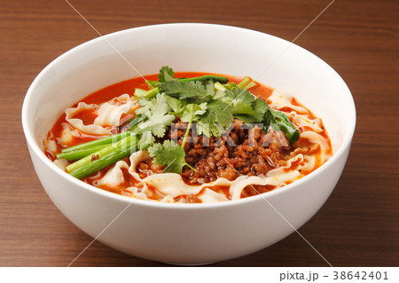 麻辣刀削麺 38642401