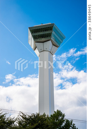 五稜郭タワーと青空 (北海道函館市) ※2017年10月撮影 五稜郭タワーと青空 (北海道函館市) ※2017年10月撮影 38649445