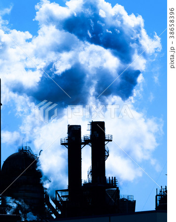稼働中のコンビナート 38658396