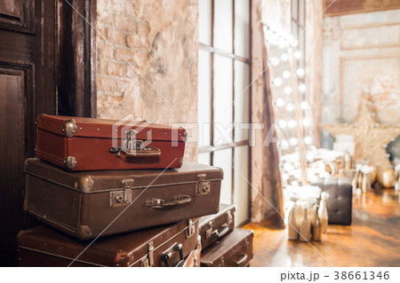 The door and the bag. Vintage used travel The door and the bag. Vintage used travel 38661346