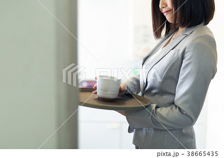 お茶汲み 給湯室 OL 38665435