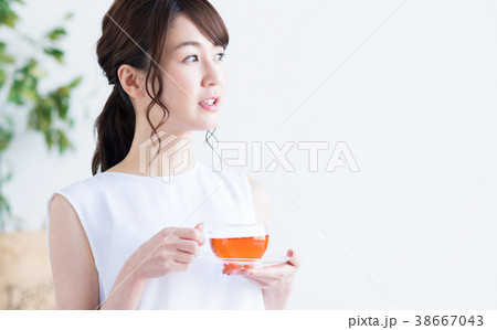 若い女性(紅茶) 若い女性(紅茶) 38667043