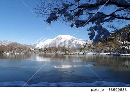 冬の三島池、伊吹山 冬の三島池、伊吹山 38669688