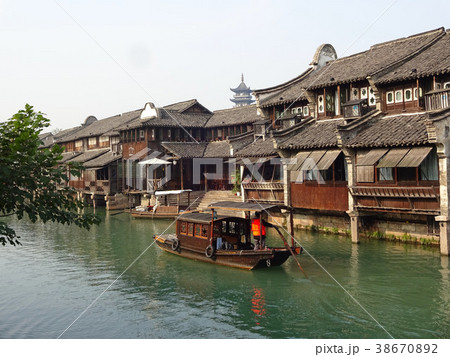 中国・烏鎮の水路 中国・烏鎮の水路 38670892