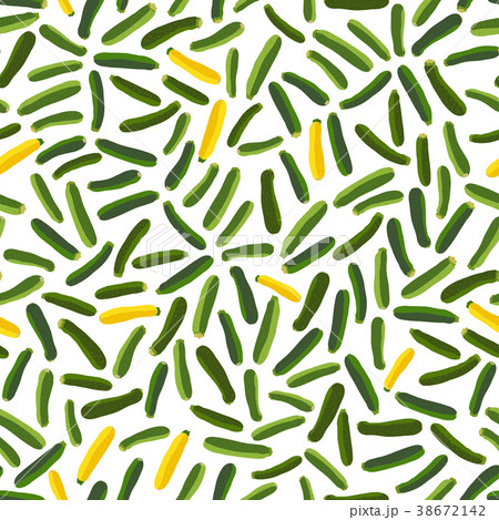 Organic vegan food. Seamless pattern. Zucchini. 38672142