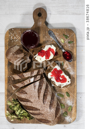 Sandwiches with bread, butter and jam Sandwiches with bread, butter and jam 38674816